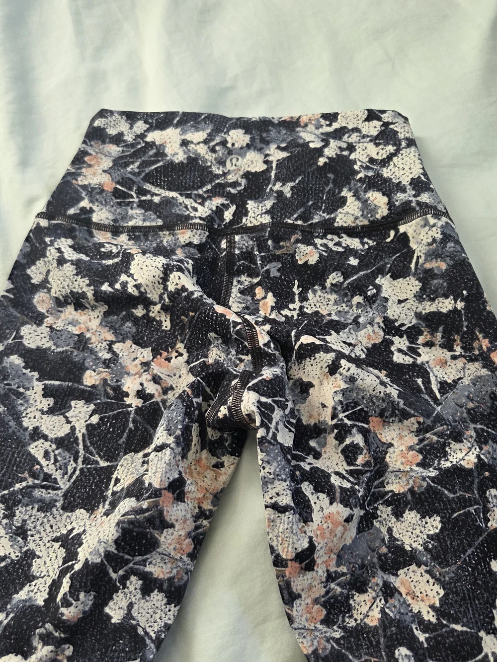 lululemon athletica Multi Color Abstract print leggings Size 4